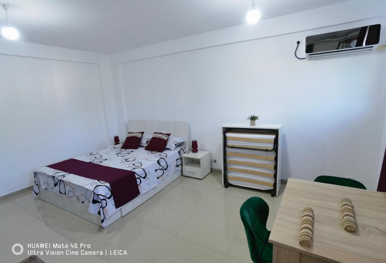 Garsoniera De La Mare Apartment มันกาเลีย ภายนอก รูปภาพ