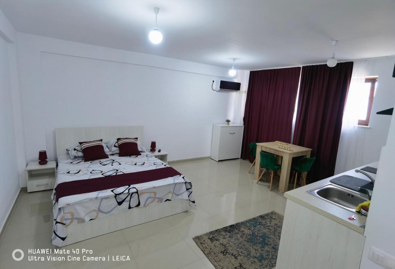 Garsoniera De La Mare Apartment มันกาเลีย ภายนอก รูปภาพ