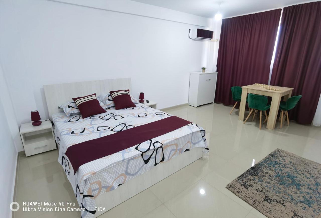 Garsoniera De La Mare Apartment มันกาเลีย ภายนอก รูปภาพ