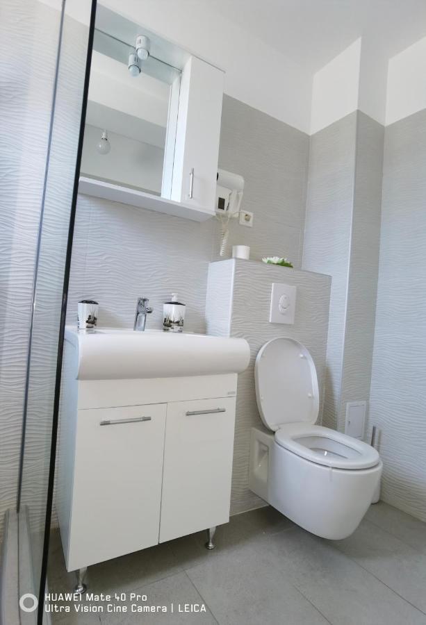 Garsoniera De La Mare Apartment มันกาเลีย ภายนอก รูปภาพ