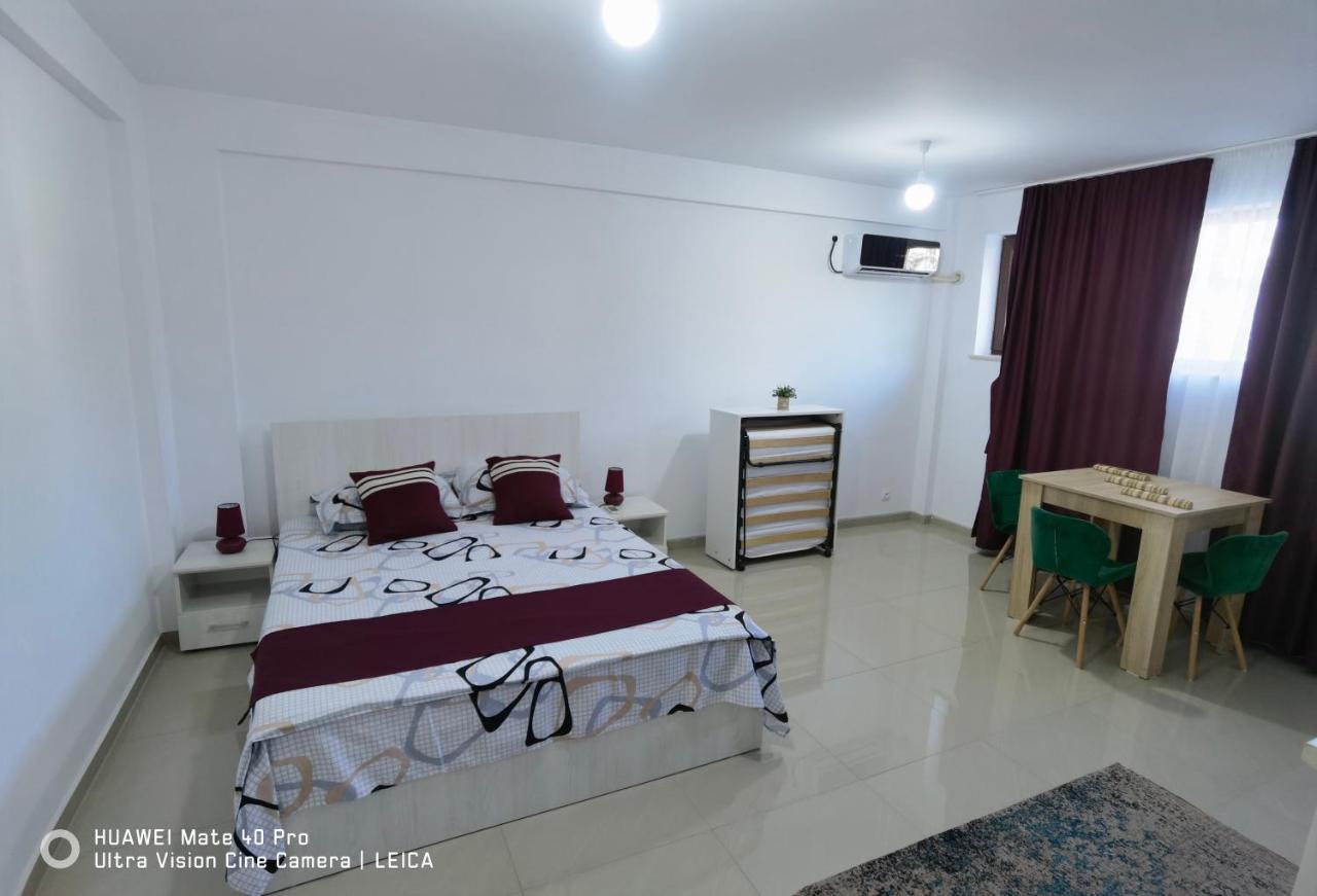 Garsoniera De La Mare Apartment มันกาเลีย ภายนอก รูปภาพ
