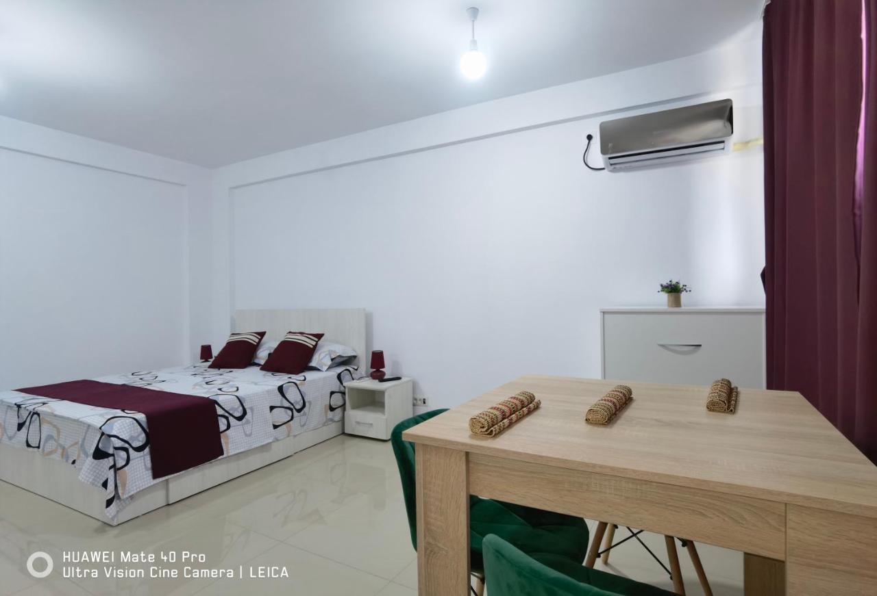 Garsoniera De La Mare Apartment มันกาเลีย ภายนอก รูปภาพ